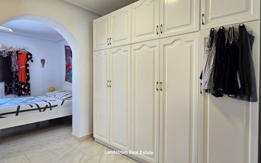 Exquisite finca-style 4 bedroom villa with separate pool house on a large plot in Ciudad Quesada.
