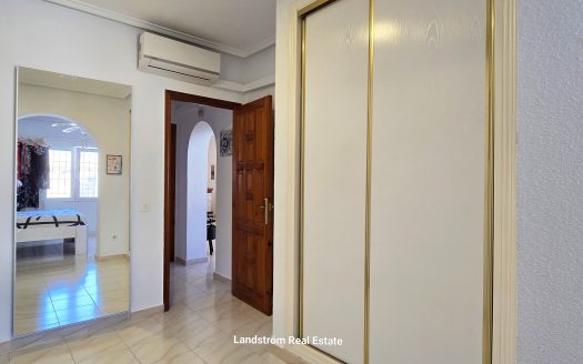 Exquisite finca-style 4 bedroom villa with separate pool house on a large plot in Ciudad Quesada.