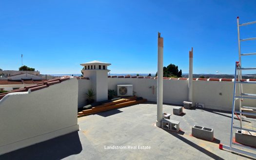 Exquisite finca-style 4 bedroom villa with separate pool house on a large plot in Ciudad Quesada.