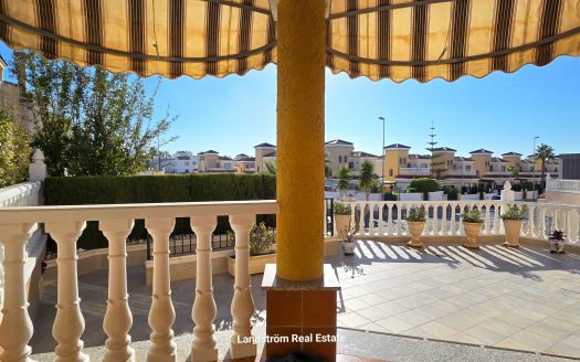 **RESERVED** Spacious Quad in the popular the residential area of El Raso.
