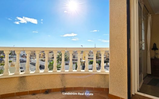 **RESERVED** Spacious Quad in the popular the residential area of El Raso.