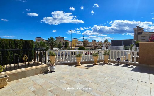 **RESERVED** Spacious Quad in the popular the residential area of El Raso.