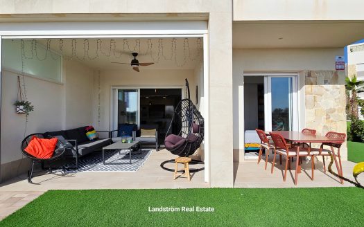 Modern south facing ground floor, 2 bedrooms 2 bathrooms, large terrace. El-Raso