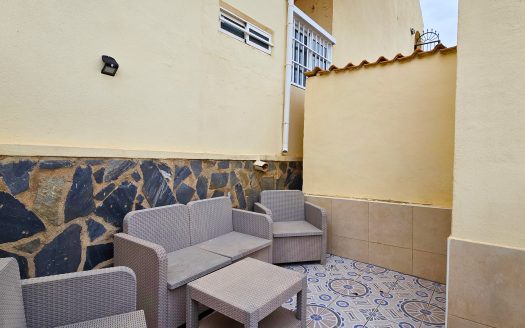 ** SOLD** Completely renovated south-facing townhouse with a large roof terrace in the center of La Florida.