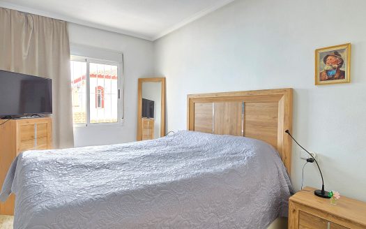 ** SOLD** Completely renovated south-facing townhouse with a large roof terrace in the center of La Florida.