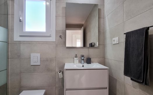 Stunning 4 bedroom detached beach side villa in Playa Flamenca.