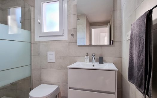 Stunning 4 bedroom detached beach side villa in Playa Flamenca.