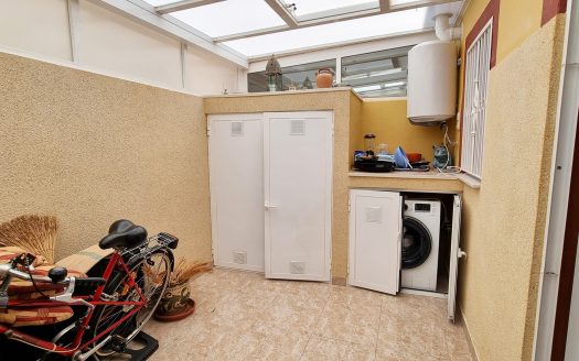 Mysigt radhus 2 sovrum, 1 badrum samt toalett. Söderläge i La Macarena, Torrevieja.