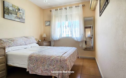 **RE3SERVED** Cosy 2 bedroom top floor bungalow in Jardin del Mar, Torrevieja
