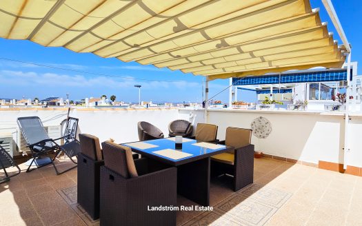 **RE3SERVED** Cosy 2 bedroom top floor bungalow in Jardin del Mar, Torrevieja