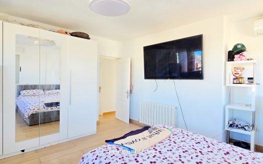 Nyrenoverad fristående villa – rymlig, flexibel och perfekt belägen, Playa Flamenca