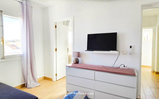 Nyrenoverad fristående villa – rymlig, flexibel och perfekt belägen, Playa Flamenca