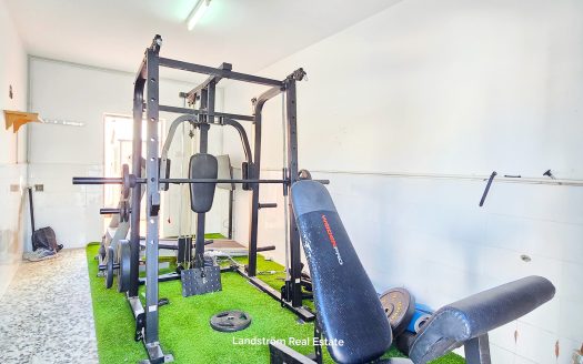 Nyrenoverad fristående villa – rymlig, flexibel och perfekt belägen, Playa Flamenca