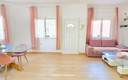 Nyrenoverad fristående villa – rymlig, flexibel och perfekt belägen, Playa Flamenca