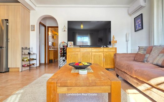 Mysig Villa med Huvudbostad, Gästannex, Garage samt pool. Quesada