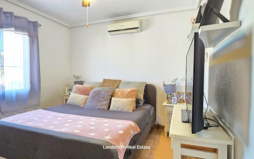 Mysig Villa med Huvudbostad, Gästannex, Garage samt pool. Quesada