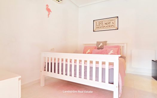 Mysig Villa med Huvudbostad, Gästannex, Garage samt pool. Quesada