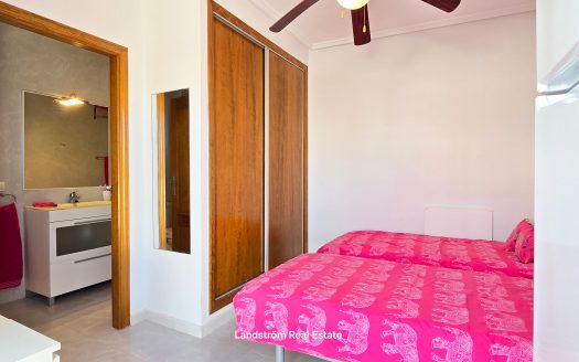 Mysig Villa med Huvudbostad, Gästannex, Garage samt pool. Quesada