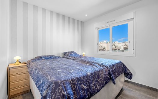 Elegant 2 sovrumslägenhet med stor takterrass i Aguas Nuevas.