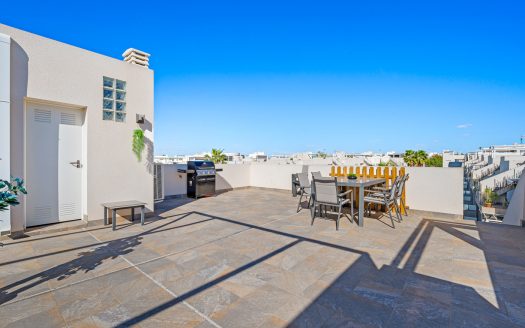 Elegant 2 sovrumslägenhet med stor takterrass i Aguas Nuevas.