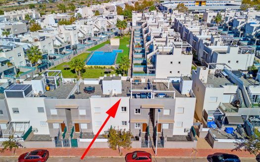 Elegant 2 sovrumslägenhet med stor takterrass i Aguas Nuevas.