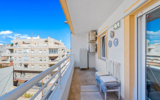 Fully Renovated 3-Bedroom Apartment in Central Torrevieja