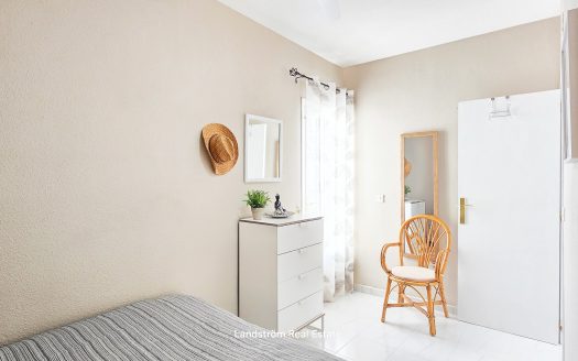 Exceptional 2 bed partly renovated townhouse in Torre del Moro, Torrivieja