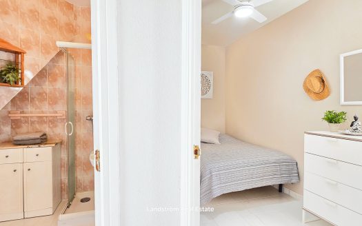 Exceptional 2 bed partly renovated townhouse in Torre del Moro, Torrivieja