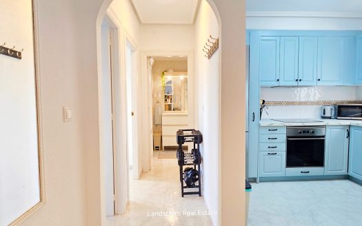 Charming 2 badroom apartment in a vibrant area, Playa Flamenca.