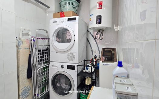 Charming 2 badroom apartment in a vibrant area, Playa Flamenca.