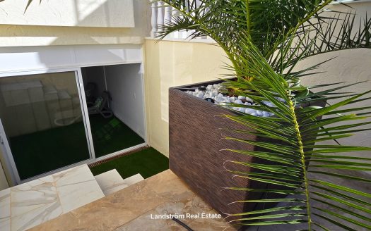 Exclusive South-Facing Dream Villa in Idyllic El Raso