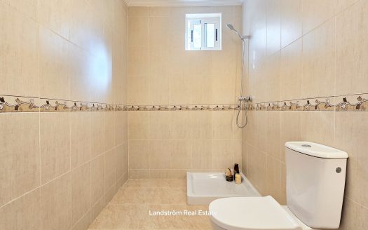 Exclusive South-Facing Dream Villa in Idyllic El Raso