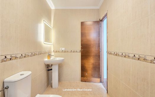 Exclusive South-Facing Dream Villa in Idyllic El Raso