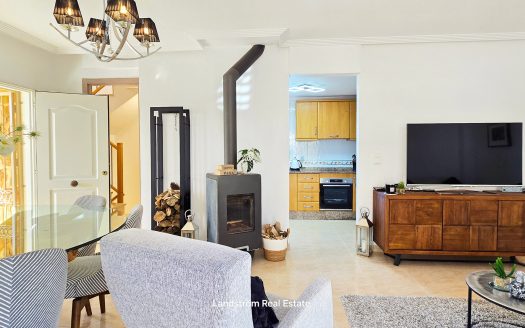 Exclusive South-Facing Dream Villa in Idyllic El Raso