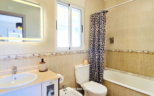 Exclusive South-Facing Dream Villa in Idyllic El Raso