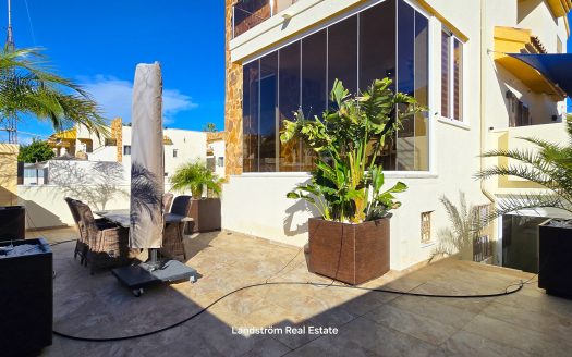 Exclusive South-Facing Dream Villa in Idyllic El Raso