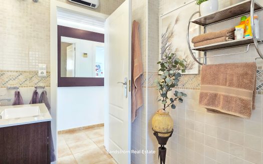 Drömvilla i soliga El Raso – totalrenoverad med perfekt läge!