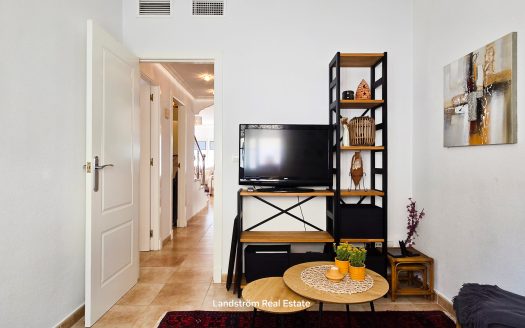 Drömvilla i soliga El Raso – totalrenoverad med perfekt läge!