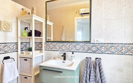 Drömvilla i soliga El Raso – totalrenoverad med perfekt läge!