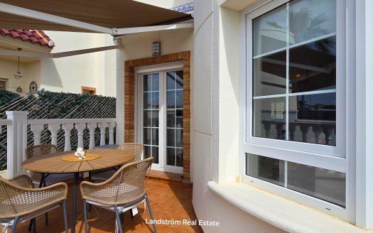 Drömvilla i soliga El Raso – totalrenoverad med perfekt läge!