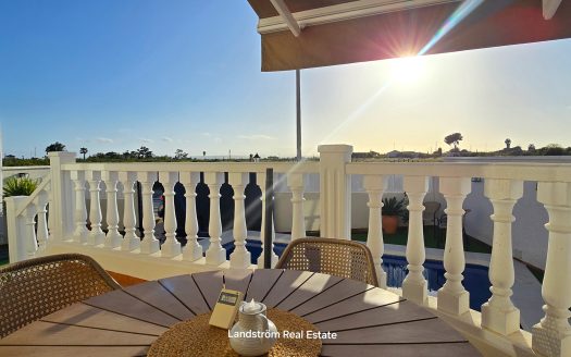 Drömvilla i soliga El Raso – totalrenoverad med perfekt läge!