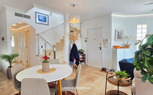 Drömvilla i soliga El Raso – totalrenoverad med perfekt läge!