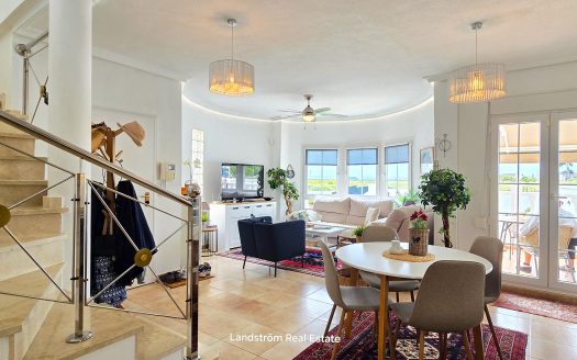 Drömvilla i soliga El Raso – totalrenoverad med perfekt läge!