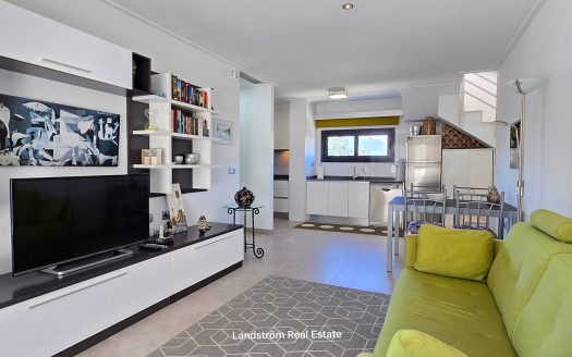 Beautiful 2 bedroom penthouse, Torrelamata.