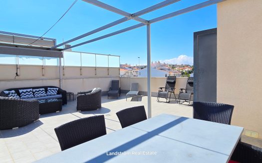 Fantastisk takvåning med ett oslagbart läge, La Mata.