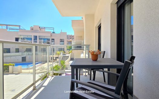 Beautiful 2 bedroom penthouse, Torrelamata.