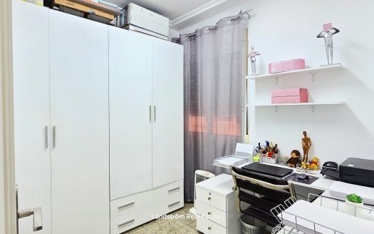 Central 3-Bedroom Apartment Just 100 Metres from the Beach in Torrevieja