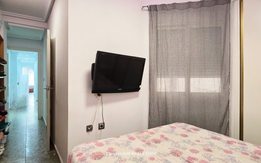 Central 3-Bedroom Apartment Just 100 Metres from the Beach in Torrevieja