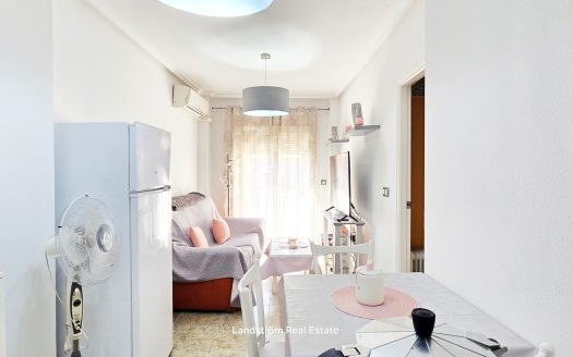 Central 3-Bedroom Apartment Just 100 Metres from the Beach in Torrevieja