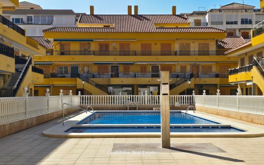 Drömlägenhet med havsutsikt nära stranden!